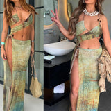 [Flowy Long Tie-Dye Printed Dress] Women's Tie-Dye Printed Flowy Long Dress: Halter Neck, Cut-Out Details, S-Shaped Ring Trim, Polyester and Elastane Blend, Machine Washable, Embellishments