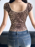 [Summer Retro Leopard Crop Top] Women's Y2K Aesthetic Retro Leopard Print Crop Top, V-Neck, Short Sleeve, Knit Fabric, Summer Fashion, Elegant Collection