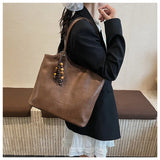 Pbong  Fashionable Casual Women's Tote Bag Urban Minimalist PU Large Capacity Commuter Bag Versatile Underarm Bag for Women