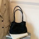 Pbong  Large Capacity Tote Bag Commuter Bag Women's Simple Underarm Bag Autumn Winter New Style City Minimalist PU Bucket Shape Magn...