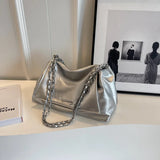 Pbong  Vintage Black Chain Strap Tote Bag, Casual Large Capacity Shoulder Purse with Texture for Everyday Women Versatile Underarm Bag