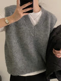 Women's Sweater Vest Sleeveless V-Neck Pullover Knitted Vest Top French Effortless Chic Knitwear Autumn Winter