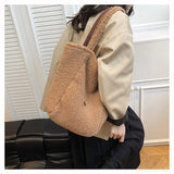 Pbong  Korean Style Plush Commuter Tote Bag Women's Retro Versatile Single Shoulder Bag Small Design Crossbody Bag for Autumn Winter