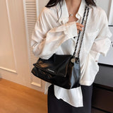 Pbong  Vintage Black Chain Strap Tote Bag, Casual Large Capacity Shoulder Purse with Texture for Everyday Women Versatile Underarm Bag