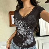 Pbong  Women’s Vintage Floral Butterfly Print T-Shirt Lace Trim V Neck Short Sleeve Slim Fit Tee Casual Y2K Summer Top Elegant Graphic