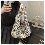 Pbong  Street Style Large Capacity Commuter Tote Bag Women Casual Single Shoulder Fashionable Trendy Leopard Print Handbag