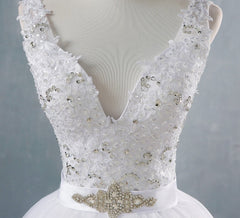 V Neck White Vintage Wedding Dresses for Brides Dress Plus Size Beads Crystal Tulle Floor Length