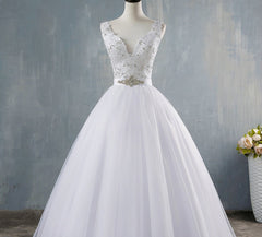 V Neck White Vintage Wedding Dresses for Brides Dress Plus Size Beads Crystal Tulle Floor Length